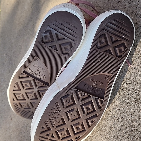 Converse Leather Dusty Pink High-Tops with White Fleece Sole - Picture 7 of 9